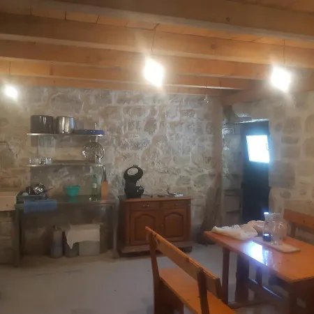 Vila Omis Villa